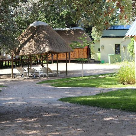 Juda Haus Lodge Katima Mulilo Exterior foto